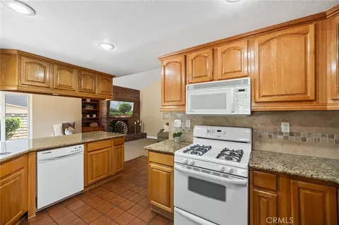 Kitchen - 1175 Shane Ct, Upland, CA 91784 photo 4 of 5