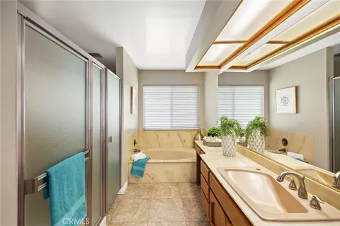 Bath - 1175 Shane Ct, Upland, CA 91784 photo 1 of 2