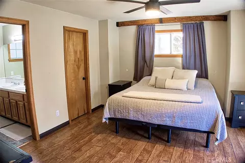 Bedroom - 24757 Basel Dr, Crestline, CA 92325 photo 2 of 6