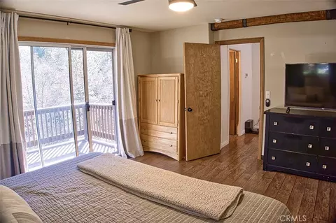 Bedroom - 24757 Basel Dr, Crestline, CA 92325 photo 1 of 6