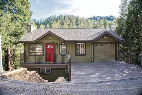 24757 Basel Dr, Crestline, CA 92325