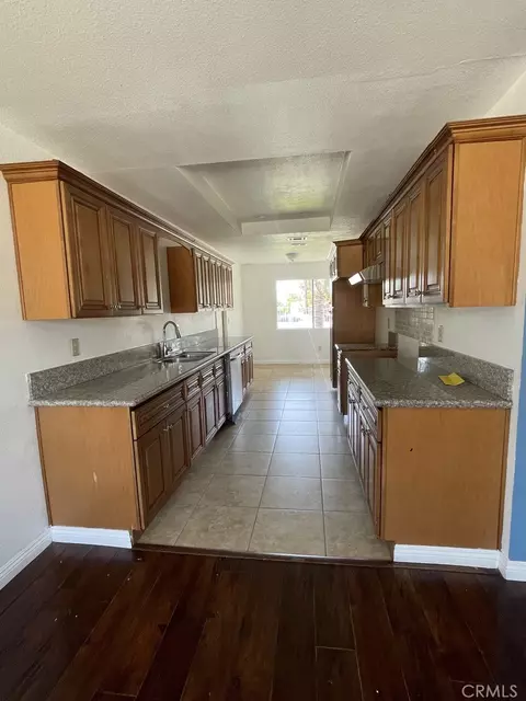 18750 14th, Bloomington, CA 92316 photo 7