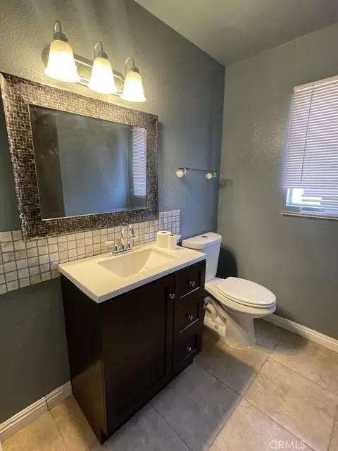 18750 14th, Bloomington, CA 92316 photo 5