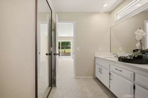 Bath - 2015 N Palm, Upland, CA 91784 photo 3 of 5