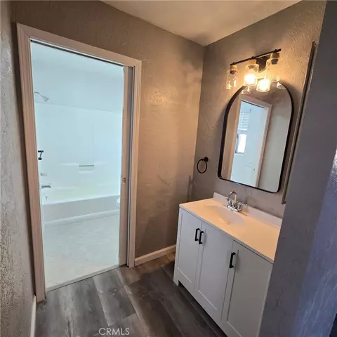 Bath - 11427 Cibola, Apple Valley, CA 92308 photo 4 of 4