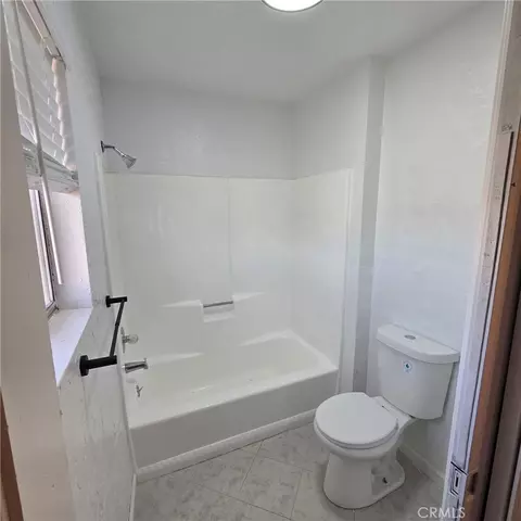 Bath - 11427 Cibola, Apple Valley, CA 92308 photo 3 of 4