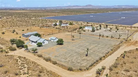 View/Area - 8038 Begonia Rd, Phelan, CA 92371 photo 7 of 7
