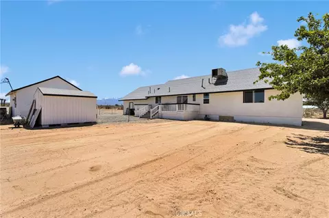 Exterior - 8038 Begonia Rd, Phelan, CA 92371 photo 8 of 10