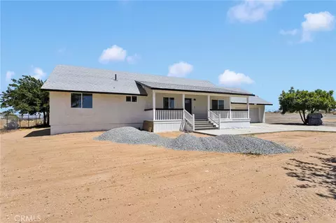 Exterior - 8038 Begonia Rd, Phelan, CA 92371 photo 3 of 10