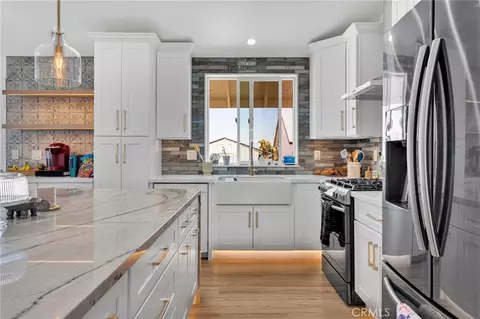 Kitchen - 8038 Begonia Rd, Phelan, CA 92371 photo 3 of 5