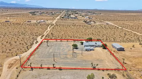 View/Area - 8038 Begonia Rd, Phelan, CA 92371 photo 3 of 7