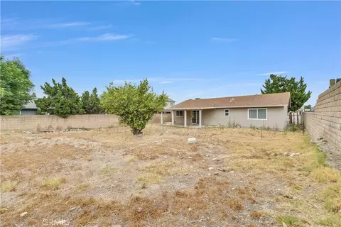 Exterior - 7543 Marconia Ct, Fontana, CA 92336 photo 7 of 7
