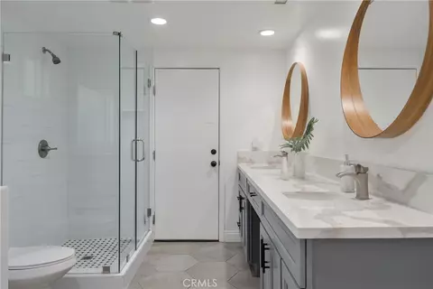 Bath - 5544 Greenleaf, Whittier, CA 90601 photo 2 of 4