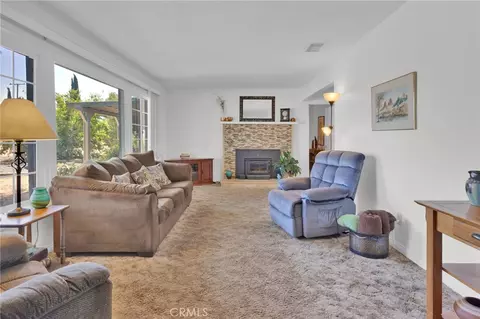 Living - 15884 El Centro St, Hesperia, CA 92345 photo 1 of 2