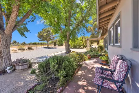 Exterior - 15884 El Centro St, Hesperia, CA 92345 photo 3 of 15