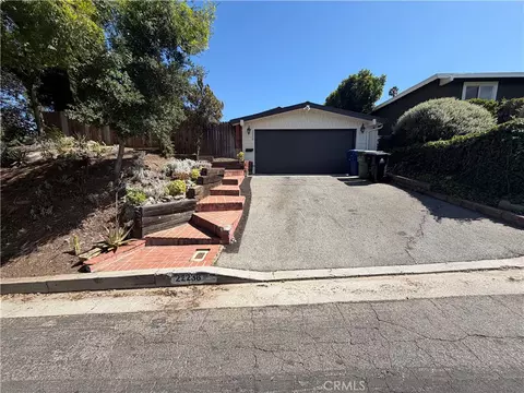 22238 Flanco Rd, Woodland Hills, CA 91364