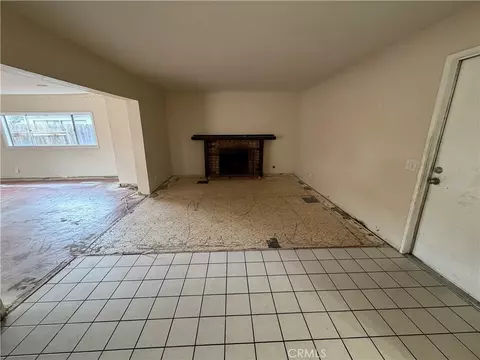 Living - 3640 Schooner Walk, Oxnard, CA 93035 photo 4 of 12