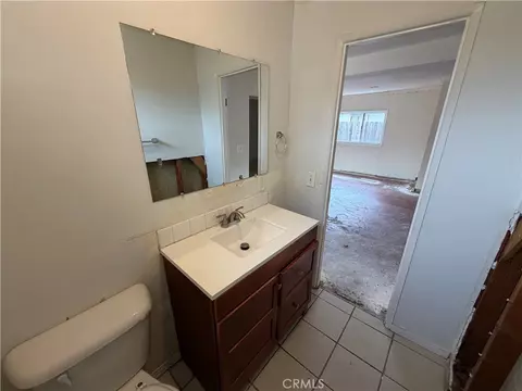 Bath - 3640 Schooner Walk, Oxnard, CA 93035 photo 3 of 8