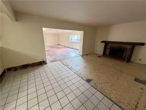 Living - 3640 Schooner Walk, Oxnard, CA 93035 photo 5 of 12