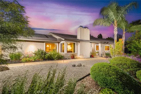 2128 N Villa Maria Rd, Claremont, CA 91711