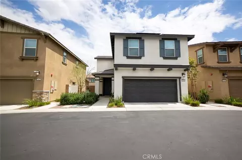 2464 Gunner Rdg, Rialto, CA 92377