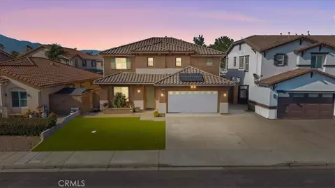 16590 Shoal Creek Ln, Fontana, CA 92336