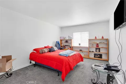 Bedroom - 13863 Coachella Rd, Apple Valley, CA 92307 photo 5 of 6