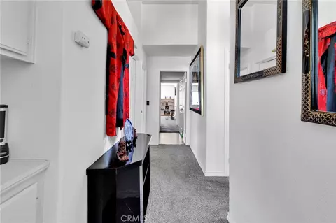 Entry Way - 13863 Coachella Rd, Apple Valley, CA 92307 photo 6 of 7