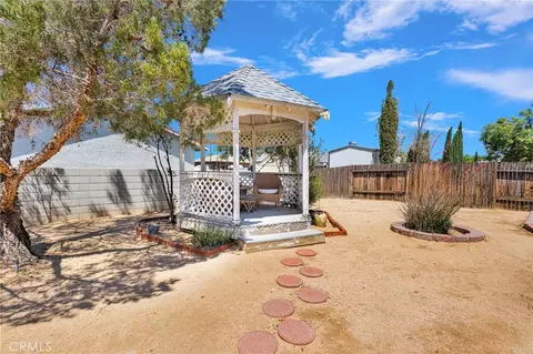 Exterior - 13863 Coachella Rd, Apple Valley, CA 92307 photo 8 of 16