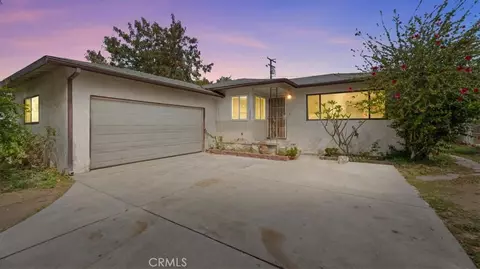 19008 Grove Pl, Bloomington, CA 92316