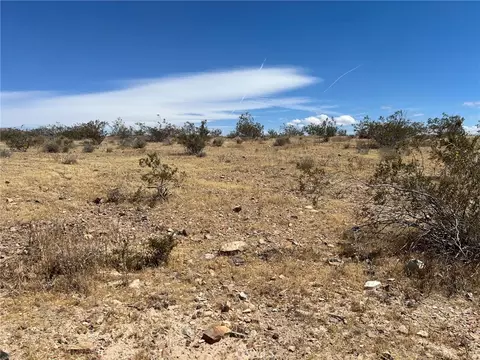 0 Leaping Lizard Ln, Apple Valley, CA 92307