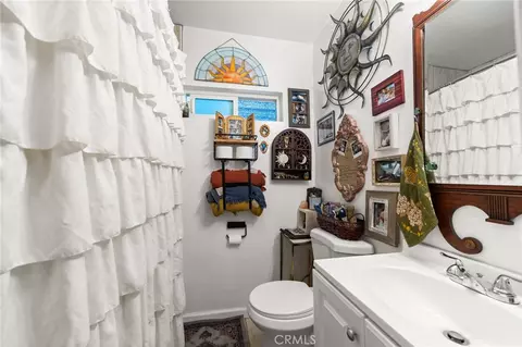 Bath - 114 S Tamarisk, Rialto, CA 92376 photo 1 of 2