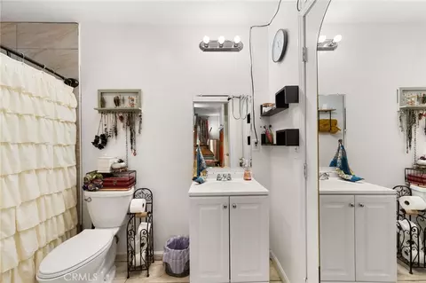 Bath - 114 S Tamarisk, Rialto, CA 92376 photo 2 of 2