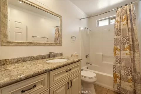 Bath - 427 Fig Ln, Monrovia, CA 91016 photo 4 of 4