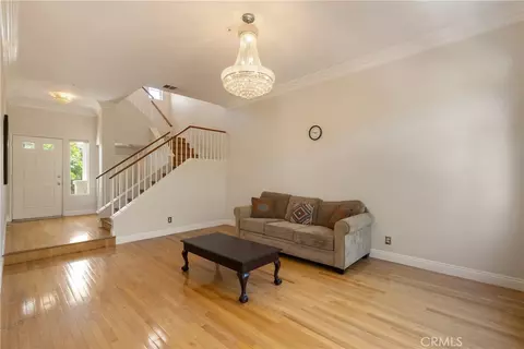 Living - 427 Fig Ln, Monrovia, CA 91016 photo 5 of 8