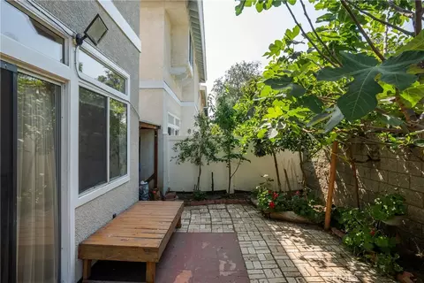 Exterior - 427 Fig Ln, Monrovia, CA 91016 photo 5 of 7