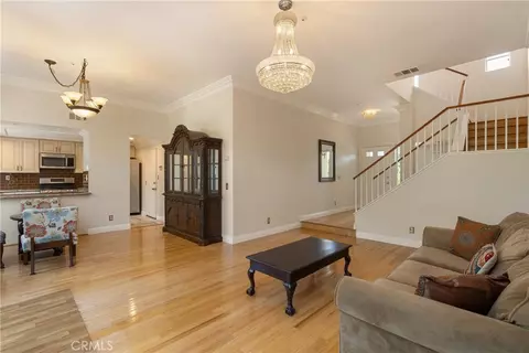 Living - 427 Fig Ln, Monrovia, CA 91016 photo 4 of 8