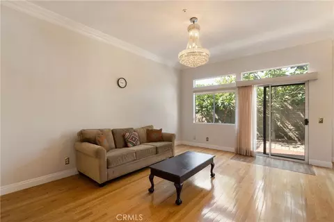 Living - 427 Fig Ln, Monrovia, CA 91016 photo 2 of 8