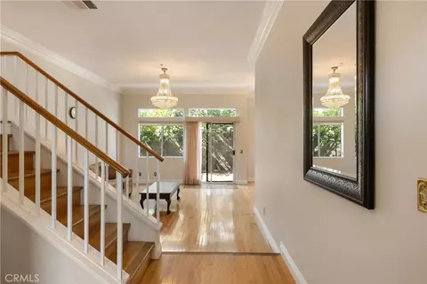 Entry Way - 427 Fig Ln, Monrovia, CA 91016 photo 2 of 3