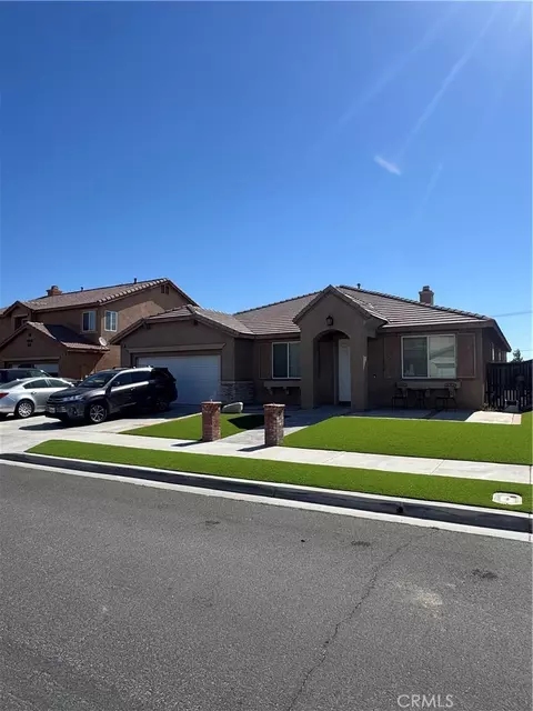 8683 Bridgeport, Hesperia, CA 92344