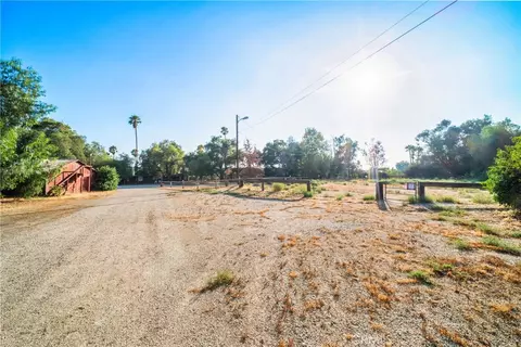 Exterior - 1449 E Bennett Ave, Glendora, CA 91741 photo 29 of 29