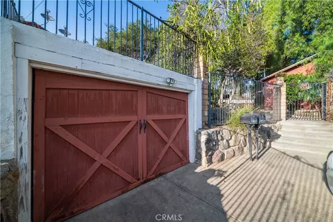 Exterior - 1449 E Bennett Ave, Glendora, CA 91741 photo 3 of 29