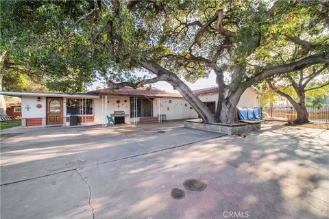 Exterior - 1449 E Bennett Ave, Glendora, CA 91741 photo 5 of 29