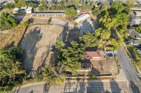 View/Area - 1449 E Bennett Ave, Glendora, CA 91741 photo 4 of 10