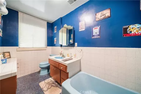 Bath - 1449 E Bennett Ave, Glendora, CA 91741 photo 2 of 2