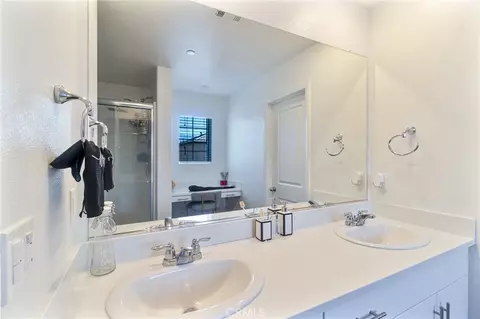 Bath - 2448 Powell, Rialto, CA 92377 photo 1 of 1
