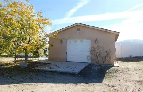 1861 Calaveras, Pinon Hills, CA 92372 photo 9