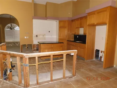 1861 Calaveras, Pinon Hills, CA 92372 photo 5