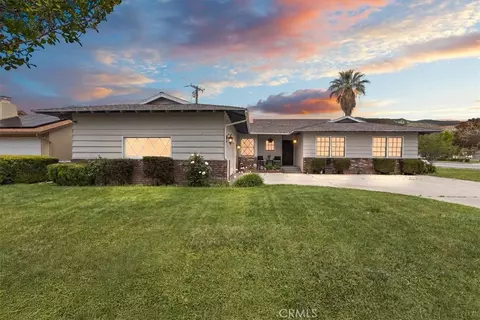 698 E Ralston Ave, San Bernardino, CA 92404