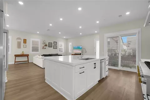 Kitchen - 27014 Declaration, Valencia, CA 91381 photo 2 of 2